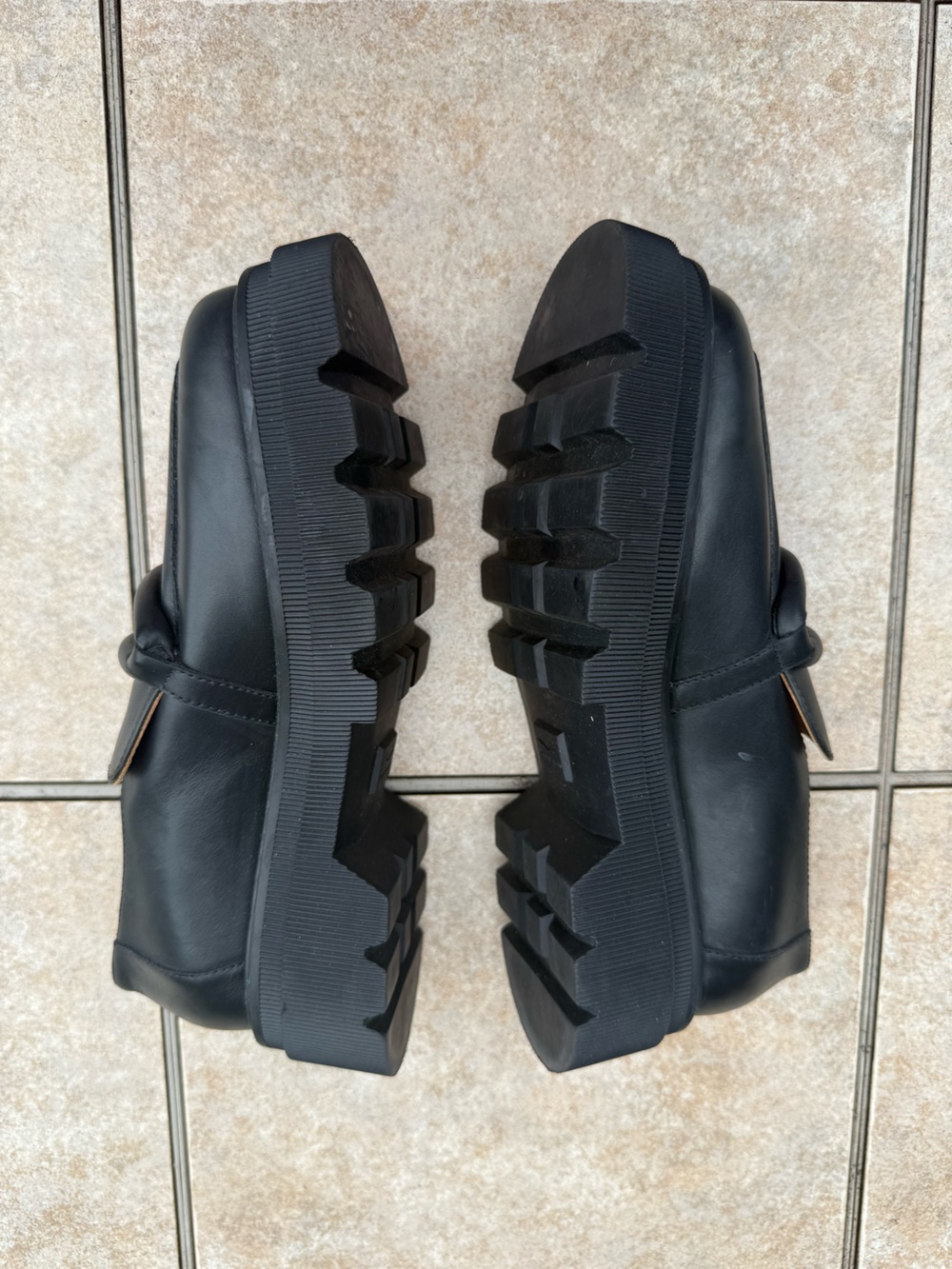 Voile Blanche Elaiza black leather chunky loafers - Picture 11 of 16